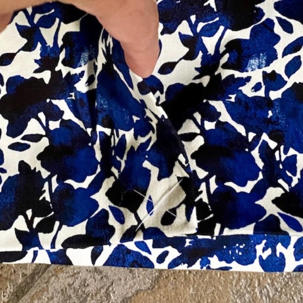 J. Crew Black, Blue & White Floral Cotton Sateen Pencil Skirt - NWT - Picture 6 of 13